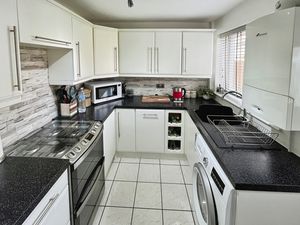 Kitchen- click for photo gallery